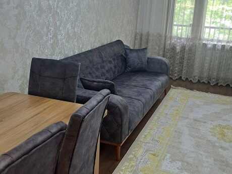 3 otaqlı köhnə tikili - 8-ci mikrorayon q. - 85 m²