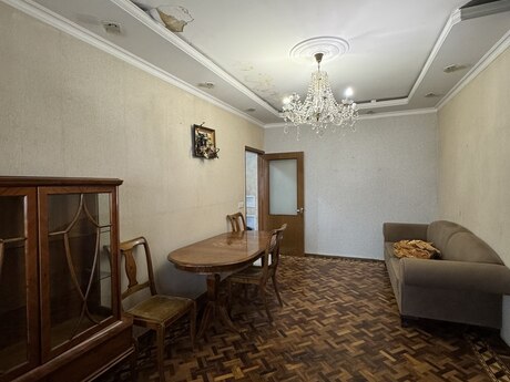 2 otaqlı köhnə tikili - Nizami m. - 60 m²