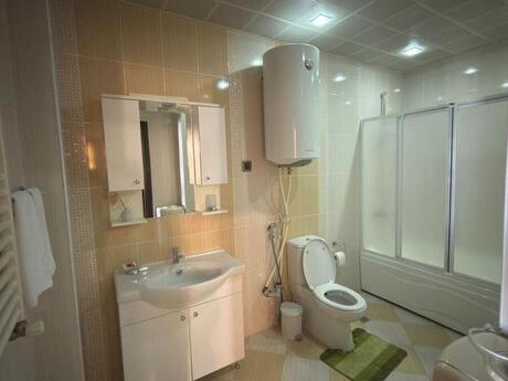 4 otaqlı yeni tikili - Nizami m. - 212 m²