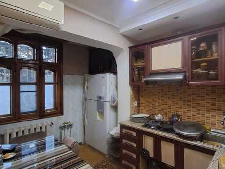 3 otaqlı köhnə tikili - Həzi Aslanov m. - 85 m²