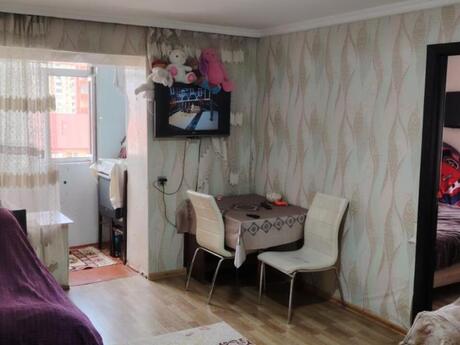 2 otaqlı köhnə tikili - Neftçilər m. - 52 m²