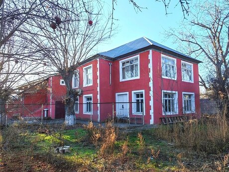 6 otaqlı həyət evi/bağ evi - Füzuli - 160 m²