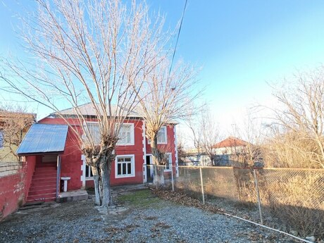 6 otaqlı həyət evi/bağ evi - Füzuli - 160 m²
