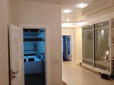 4 otaqlı yeni tikili - Şah İsmayıl Xətai m. - 190 m²