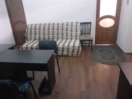 4 otaqlı köhnə tikili - Sahil m. - 76 m²