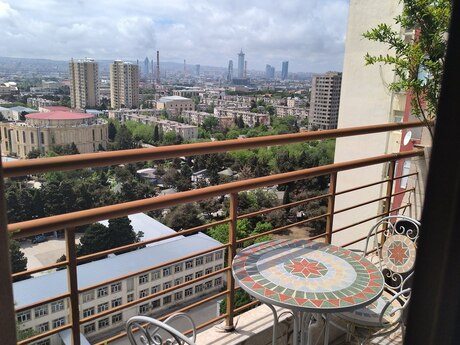 3 otaqlı yeni tikili - Neftçilər m. - 100 m²