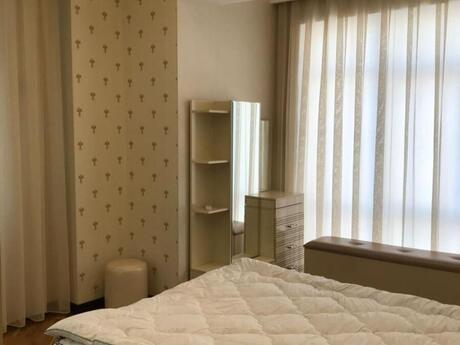 3 otaqlı yeni tikili - Şah İsmayıl Xətai m. - 135 m²