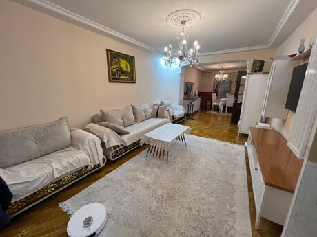 4 otaqlı köhnə tikili - Bakıxanov q. - 125 m²