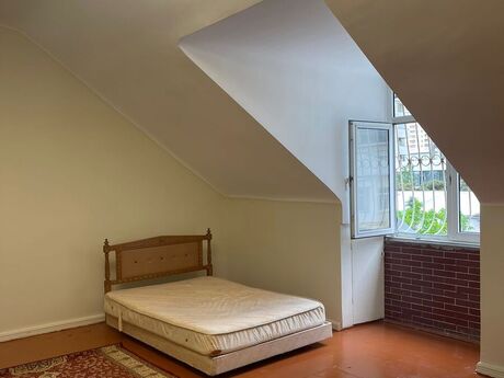 2 otaqlı köhnə tikili - 28 May m. - 65 m²
