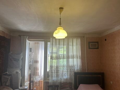 3 otaqlı köhnə tikili - 8-ci mikrorayon q. - 89 m²
