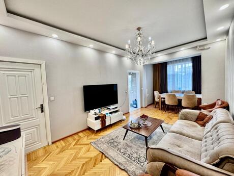 3 otaqlı köhnə tikili - Azadlıq Prospekti m. - 75 m²