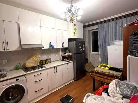 3 otaqlı köhnə tikili - Həzi Aslanov m. - 85 m²
