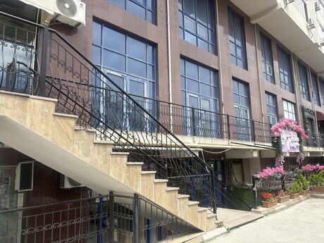 Obyekt - Şah İsmayıl Xətai m. - 60 m²