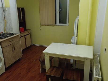 2 otaqlı köhnə tikili - 9-cu mikrorayon q. - 60 m²