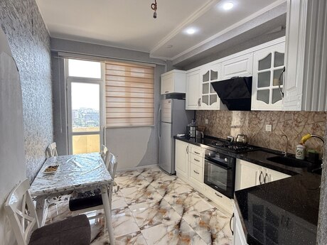 4 otaqlı yeni tikili - Əhmədli m. - 157 m²