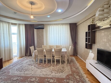 4 otaqlı yeni tikili - Əhmədli m. - 157 m²