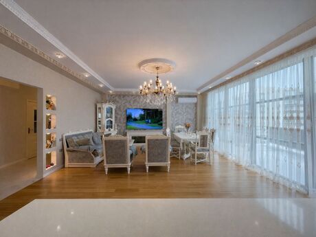 3 otaqlı yeni tikili - 28 May m. - 205 m²