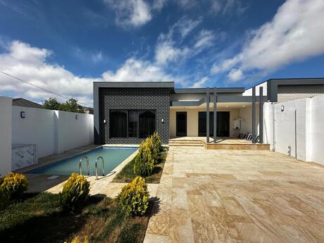 4 otaqlı həyət evi/bağ evi - Mərdəkan q. - 140 m²