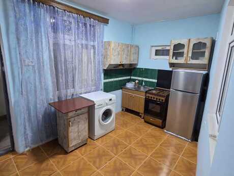 2 otaqlı həyət evi/bağ evi - Neftçilər m. - 35 m²