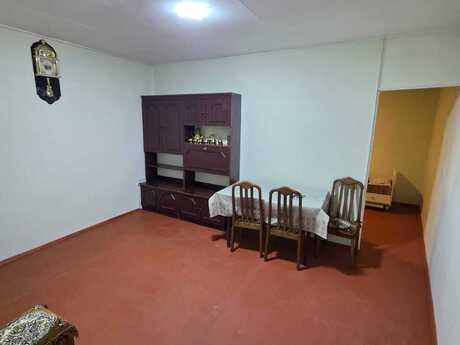 2 otaqlı həyət evi/bağ evi - Neftçilər m. - 35 m²