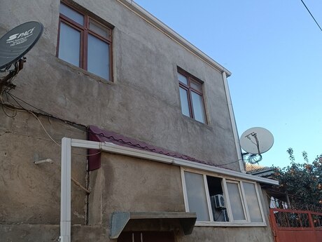 5 otaqlı həyət evi/bağ evi - Badamdar q. - 150 m²