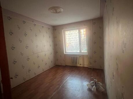 5 otaqlı köhnə tikili - Yeni Günəşli q. - 125 m²