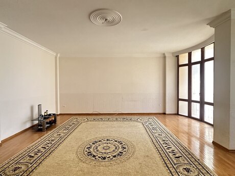 4 otaqlı yeni tikili - Nərimanov r. - 205 m²