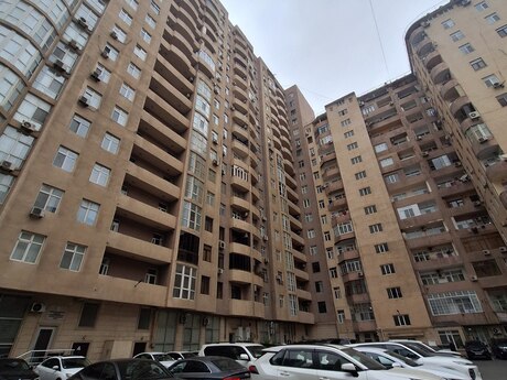 4 otaqlı yeni tikili - Nizami m. - 210 m²