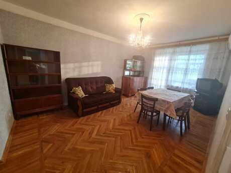 2 otaqlı köhnə tikili - İnşaatçılar m. - 55 m²
