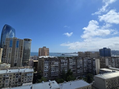 3 otaqlı yeni tikili - 28 May m. - 190 m²