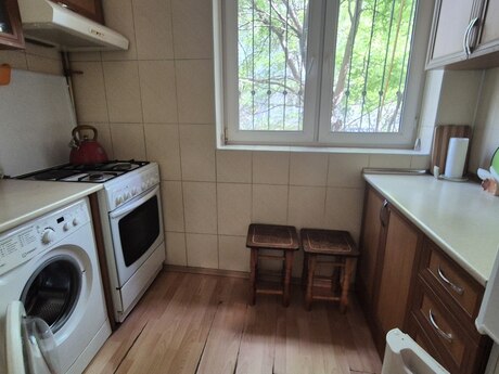 2 otaqlı köhnə tikili - Nəsimi r. - 50 m²