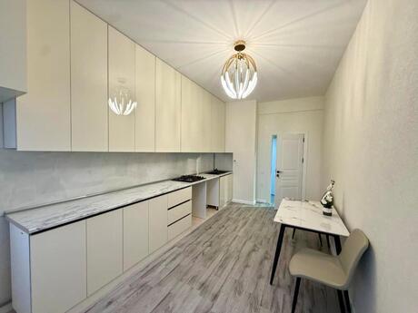 2 otaqlı yeni tikili - 8 Noyabr m. - 103 m²