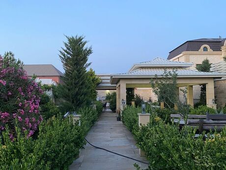 5 otaqlı həyət evi/bağ evi - Sabunçu r. - 320 m²