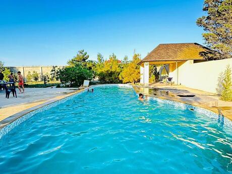 4 otaqlı həyət evi/bağ evi - Bilgəh q. - 220 m²