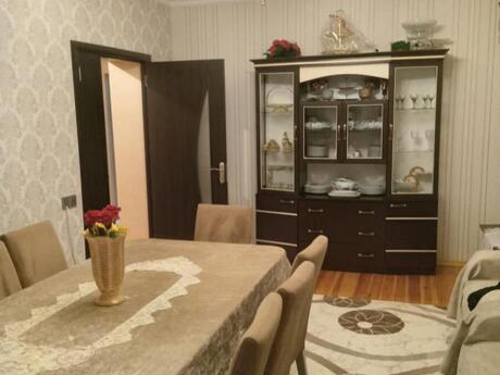 6 otaqlı həyət evi/bağ evi - Binəqədi r. - 100 m²
