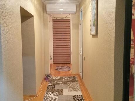 6 otaqlı həyət evi/bağ evi - Binəqədi r. - 100 m²