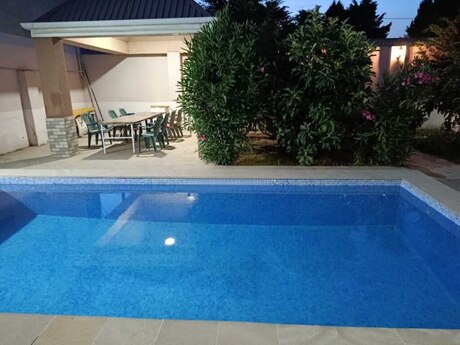 4 otaqlı həyət evi/bağ evi - Mərdəkan q. - 250 m²