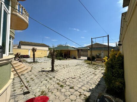 5 otaqlı həyət evi/bağ evi - Saray q. - 525 m²
