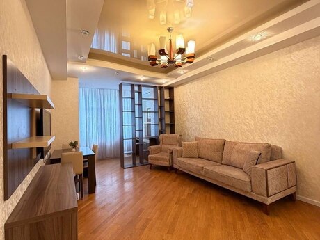 3 otaqlı yeni tikili - Şah İsmayıl Xətai m. - 130 m²