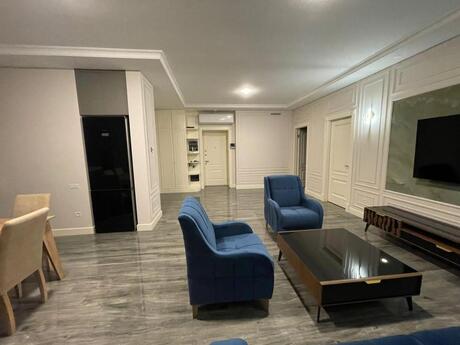 2 otaqlı yeni tikili - 8 Noyabr m. - 102 m²