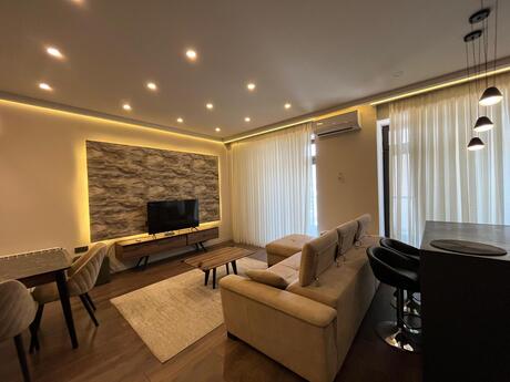 2 otaqlı yeni tikili - 8 Noyabr m. - 105 m²