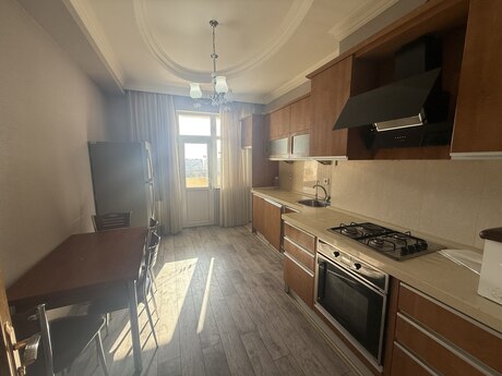 4 otaqlı yeni tikili - Həzi Aslanov m. - 140 m²