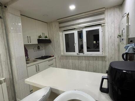2 otaqlı köhnə tikili - Memar Əcəmi m. - 50 m²