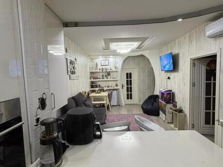 2 otaqlı köhnə tikili - Memar Əcəmi m. - 50 m²