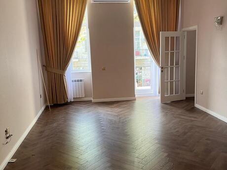 3 otaqlı ofis - 28 May m. - 70 m²