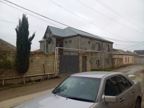 9 otaqlı həyət evi/bağ evi - Masazır q. - 215 m²