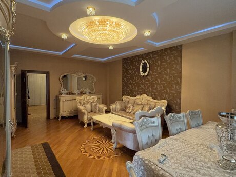 4 otaqlı yeni tikili - 8 Noyabr m. - 165 m²
