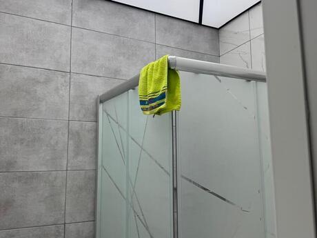 4 otaqlı həyət evi/bağ evi - Novxanı q. - 250 m²