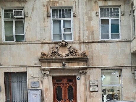 3 otaqlı köhnə tikili - İçəri Şəhər m. - 110 m²