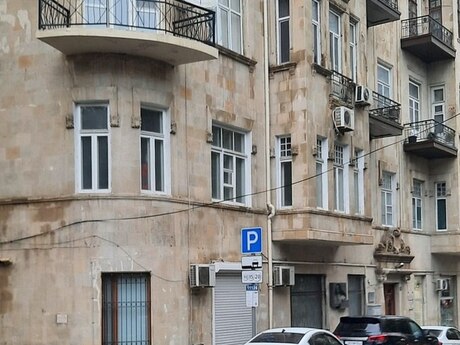 3 otaqlı köhnə tikili - İçəri Şəhər m. - 110 m²
